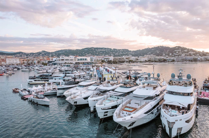 yacht charter in Cannes